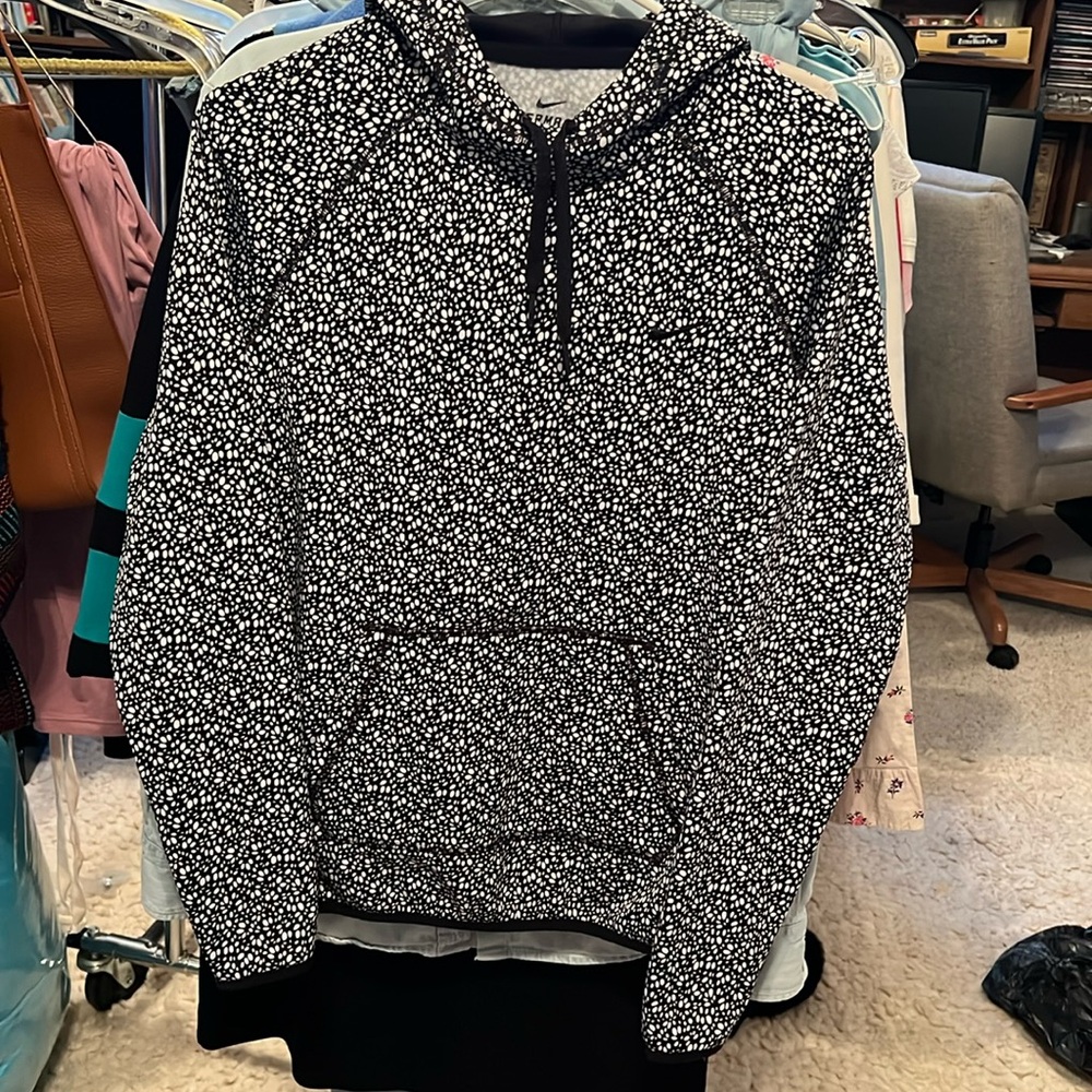 Nike Therma-Fit Black/white Hoodie Size Small